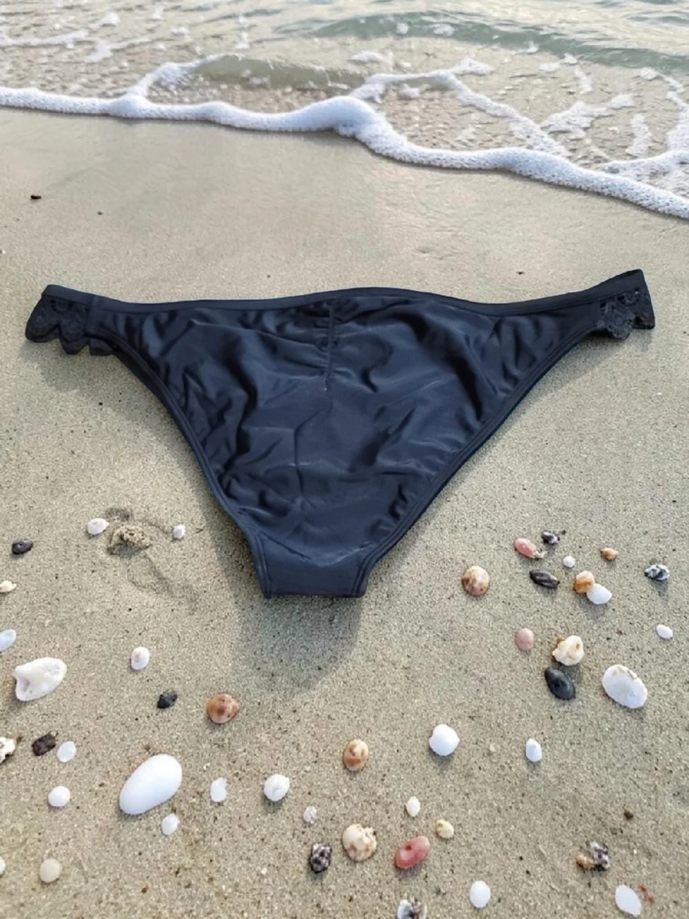 Kendall & Kylie - XL Black Bikini Bottom